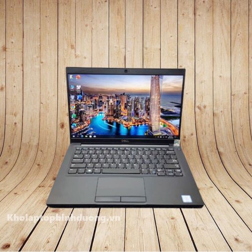 Laptop DELL latitude 7390 Core i7 (Like New 99%)